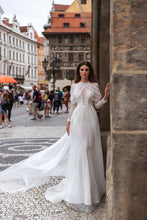 Load image into Gallery viewer, Agata Wedding Dress by Katy Corso
