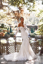 Load image into Gallery viewer, Helly Wedding Dress by Katy Corso
