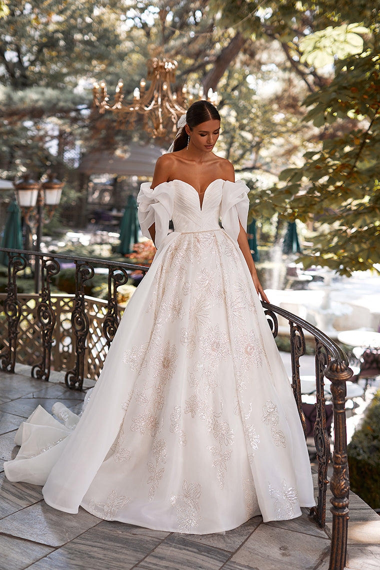 Avrora Wedding Dress by Katy Corso