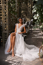 Load image into Gallery viewer, Jessy Wedding Dress by Katy Corso
