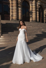 Load image into Gallery viewer, Lucrecia Wedding Dress by Katy Corso
